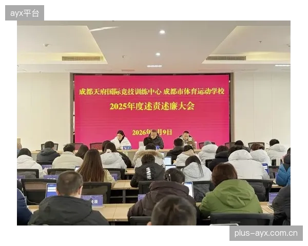 成都体育产业2025年总规模突破800亿元，其新增体育管理岗位中，超过一半由北上广深回流人才填补